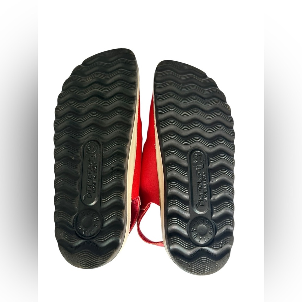 Fly Flot Woman’s Vibrant Red Sandals/Slippers Made in Italy US 7 - Picture 10 of 10
